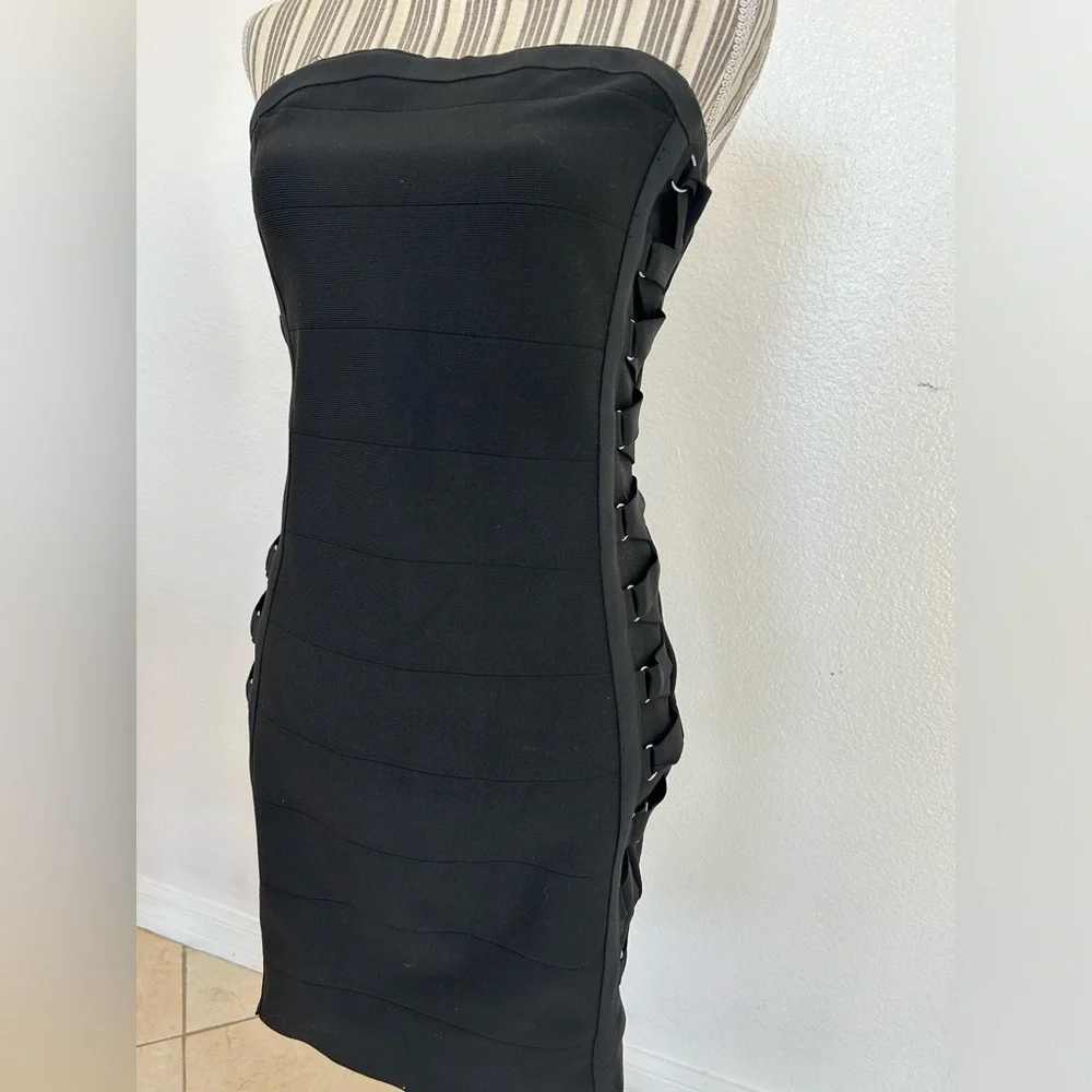 Iris Strapless Dress. Large. Black